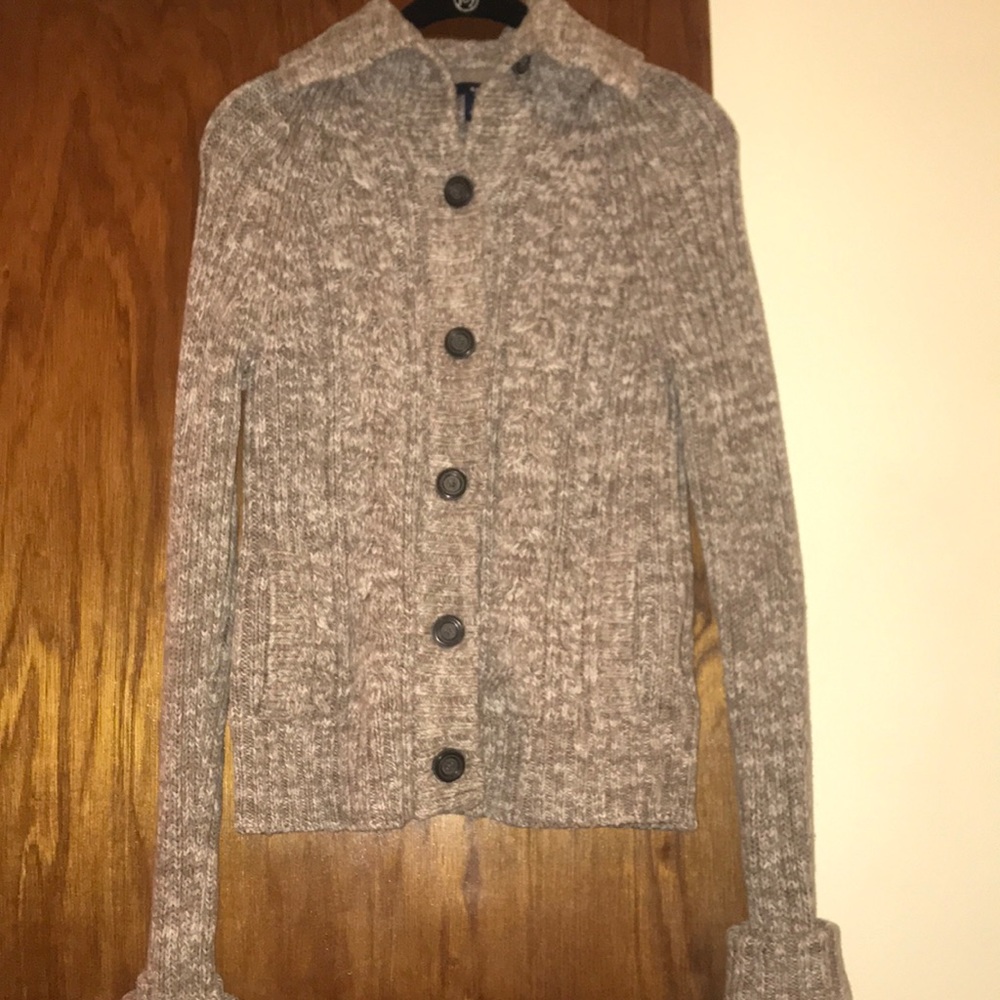🧡GAP Buttoned Knit Sweater 🧡